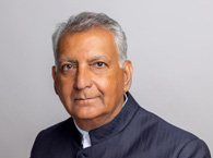 Head and shoulders portrait of Neil Sachdev.